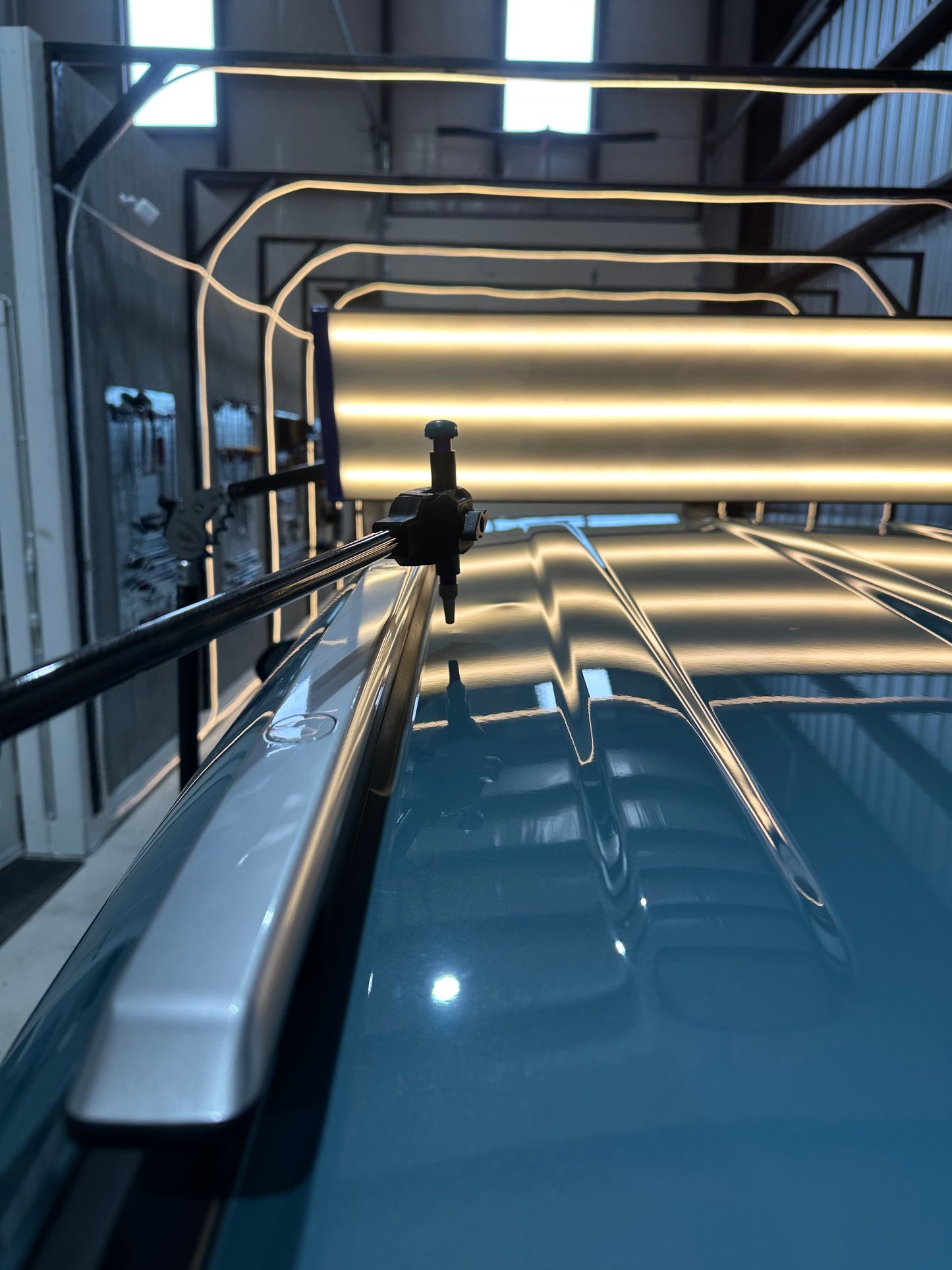 The Bridge Stick 20” Glossy